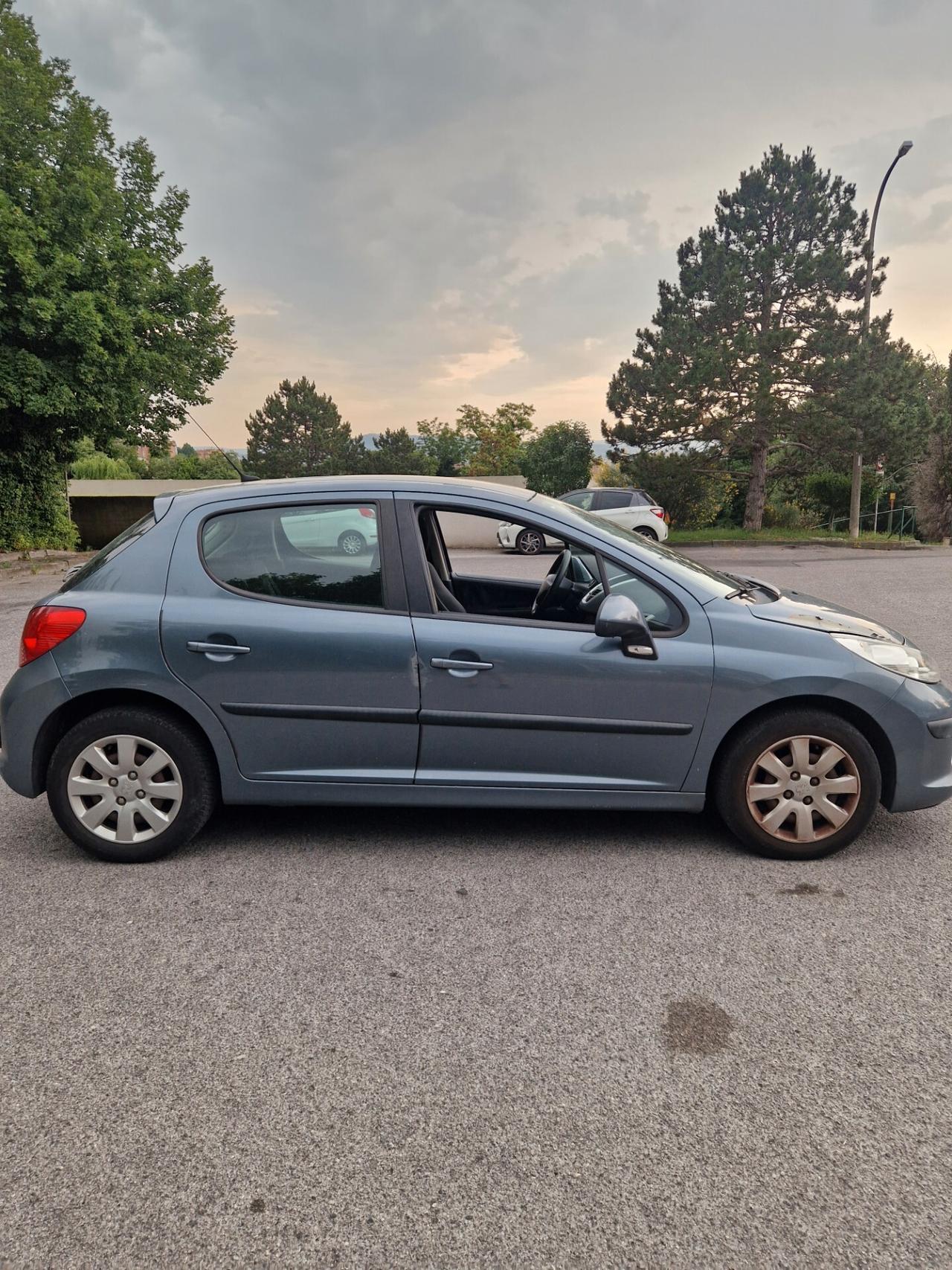Peugeot 207 1.4 8V 75CV 5p. - 2007
