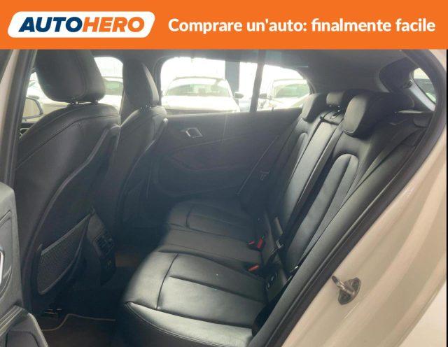 BMW 118 i 5p. Luxury