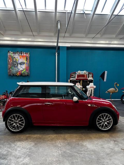 Mini 1.6 16V Cooper S - John Cooper WORKS