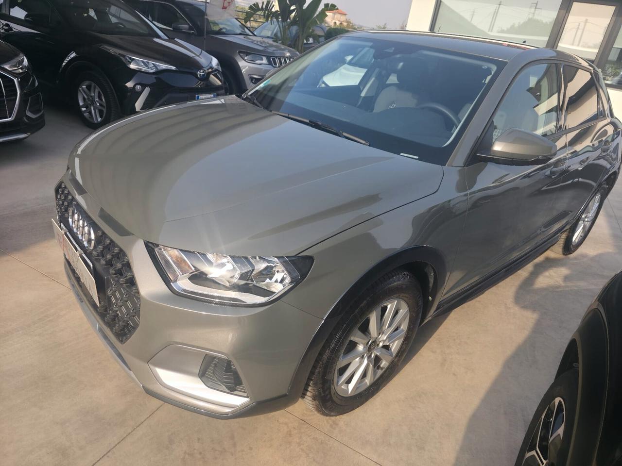 Audi A1 allstreet 30 TFSI Identity Contrast