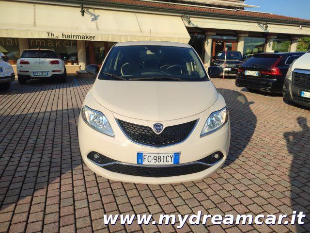 LANCIA Ypsilon 1.2 69 CV 5 porte Platinum