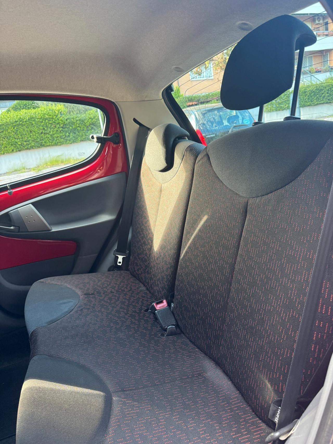 Peugeot 107 1.0 68CV 5p. Sweet Years