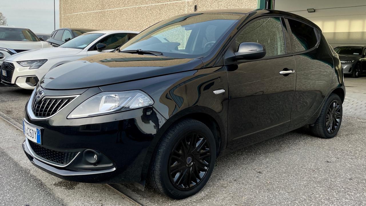 LANCIA 1.0 FIREFLY HYBRID 5P 69CV - NEOPATENTATI