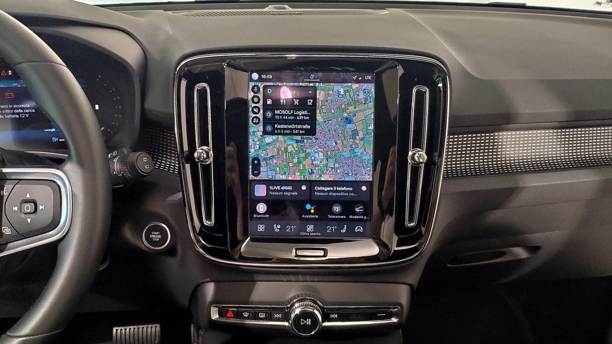 VOLVO Xc40 B3 Mild Hybrid Automatico Ultra Dark