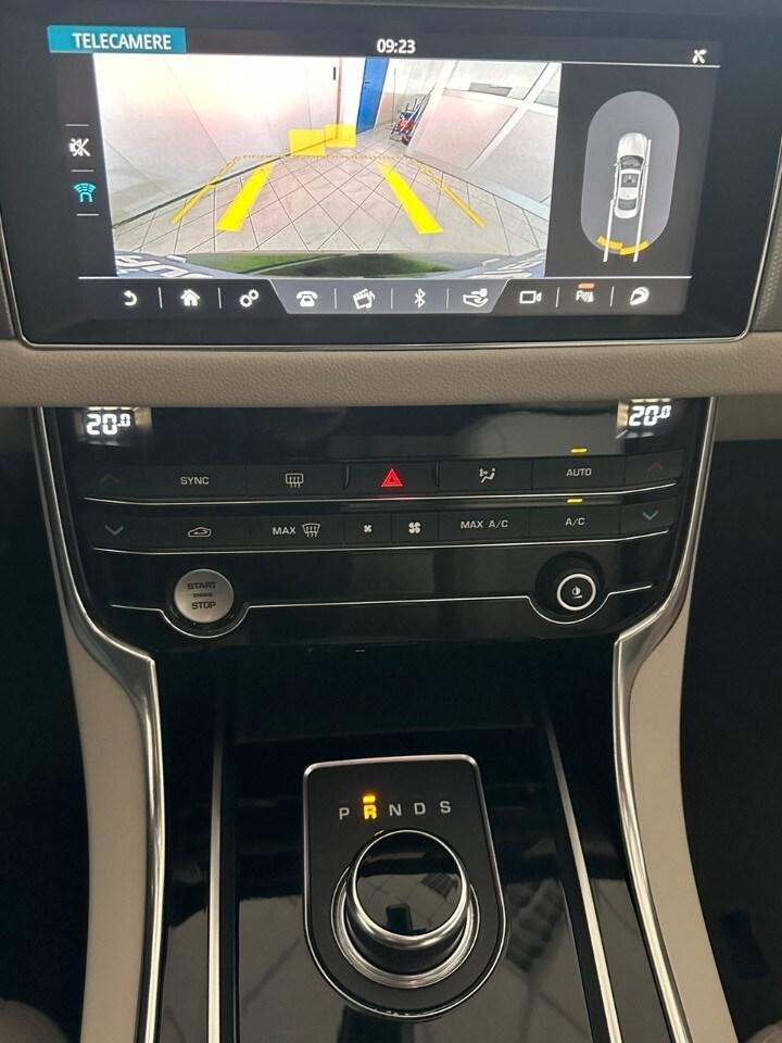 JAGUAR XF 2ª serie (X260) XF 2.0 D 240 CV AWD...