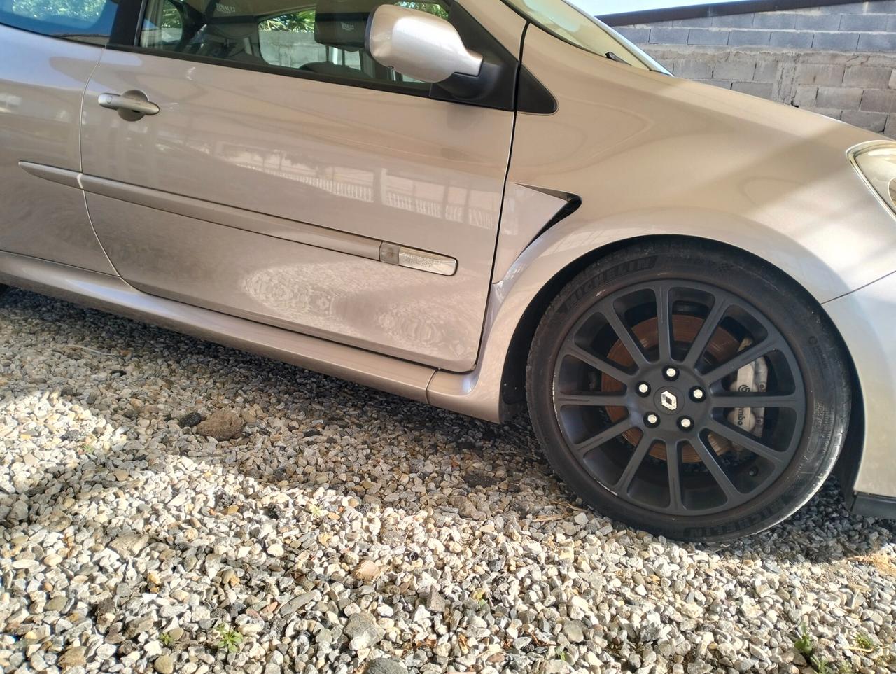 Renault Clio 2.0 16V 200CV 3 porte RS