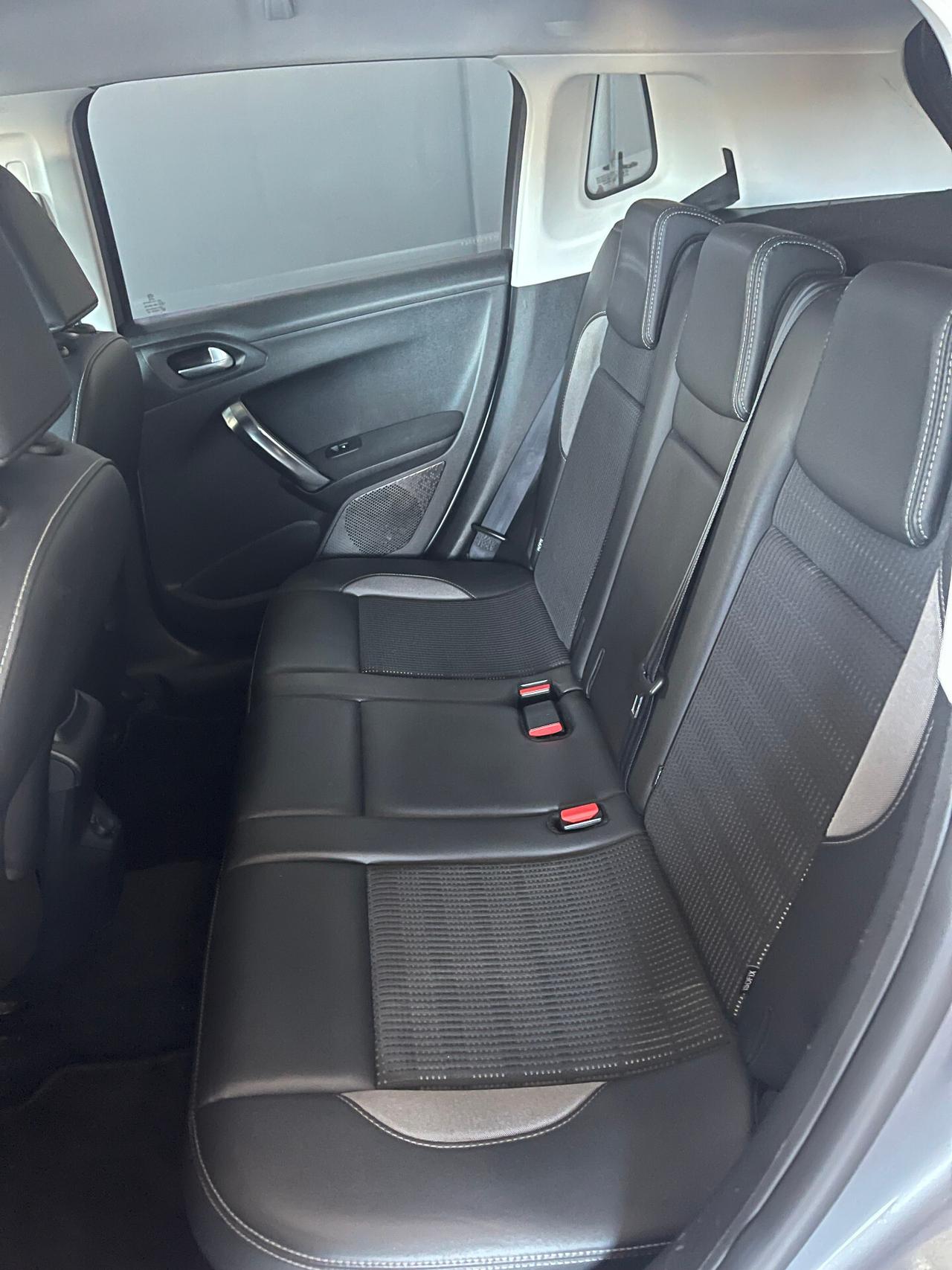 Peugeot 2008 1.6 VTi 120CV Allure