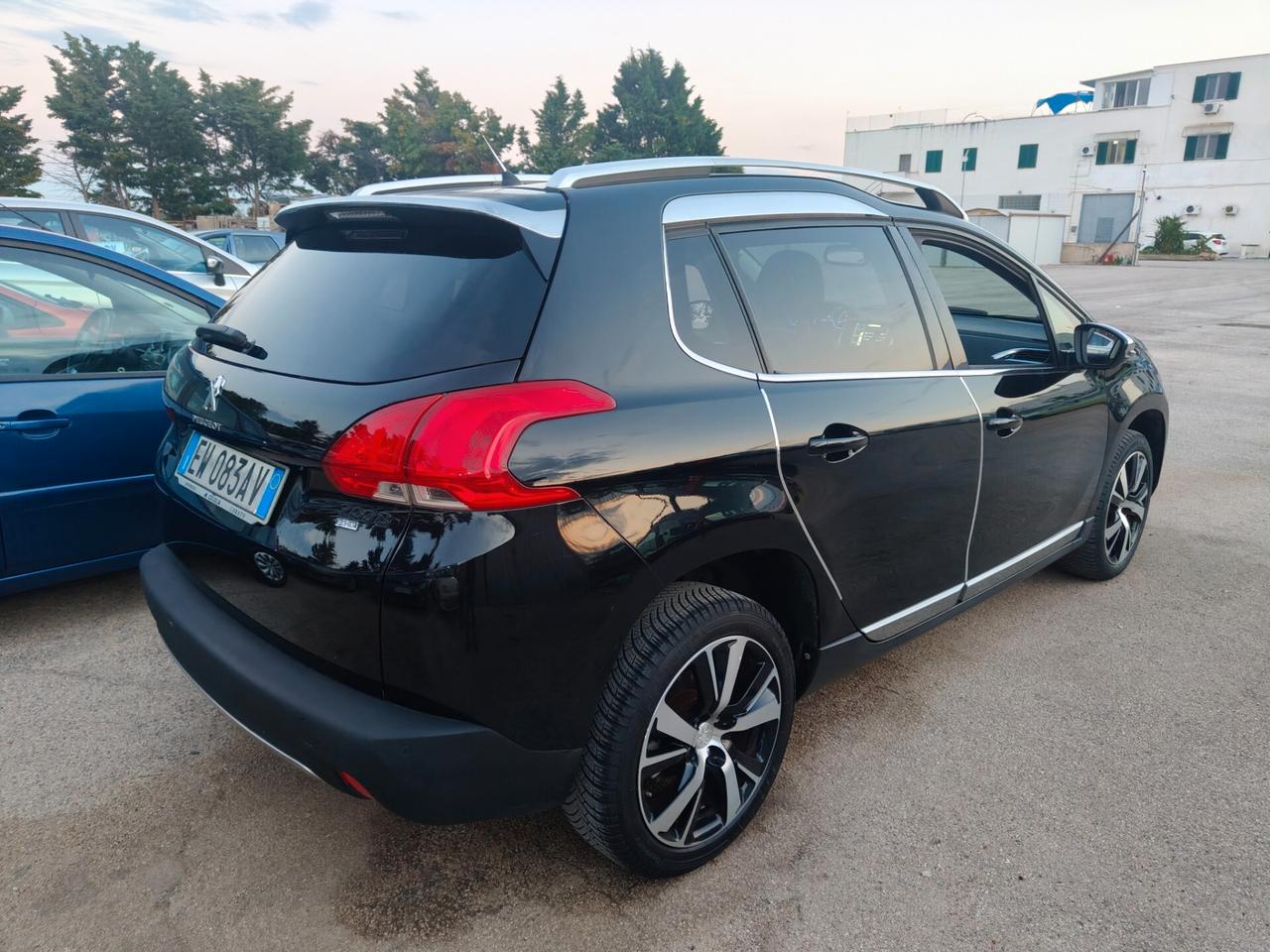 Peugeot 2008 1.6 e-HDi 115 CV Stop&Start Allure
