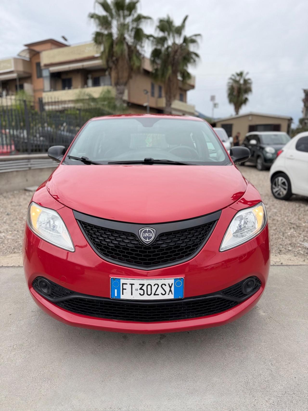 Lancia Ypsilon 1.2 69 CV 5 porte S&S Gold