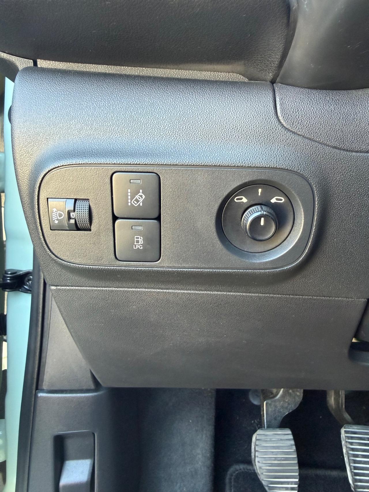 Citroen C3 PureTech 82 GPL Shine