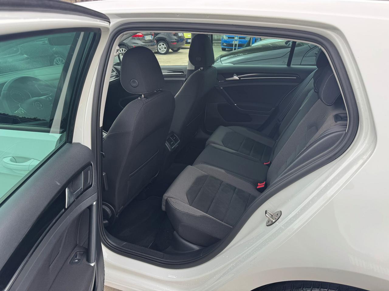 VOLKSWAGEN GOLF 7.5 1.5 TGI 150cv HIGHLINE