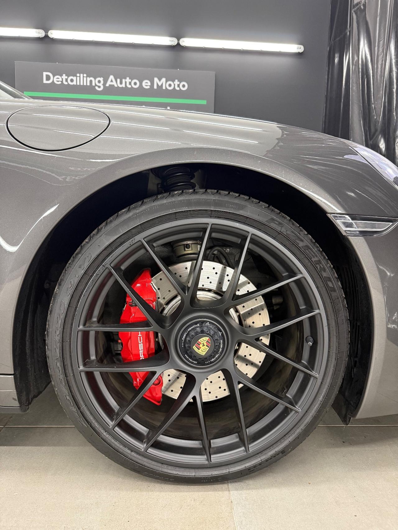 Porsche 991 911 Carrera 4 GTS