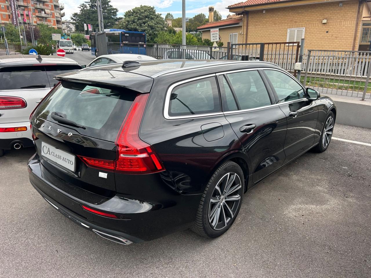 Volvo V60 T6 Recharge AWD Plug-in Hybrid Inscription