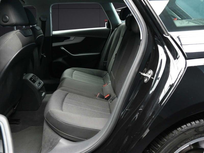 AUDI A4 5ª serie A4 Avant 30 TDI/136 CV S tron...