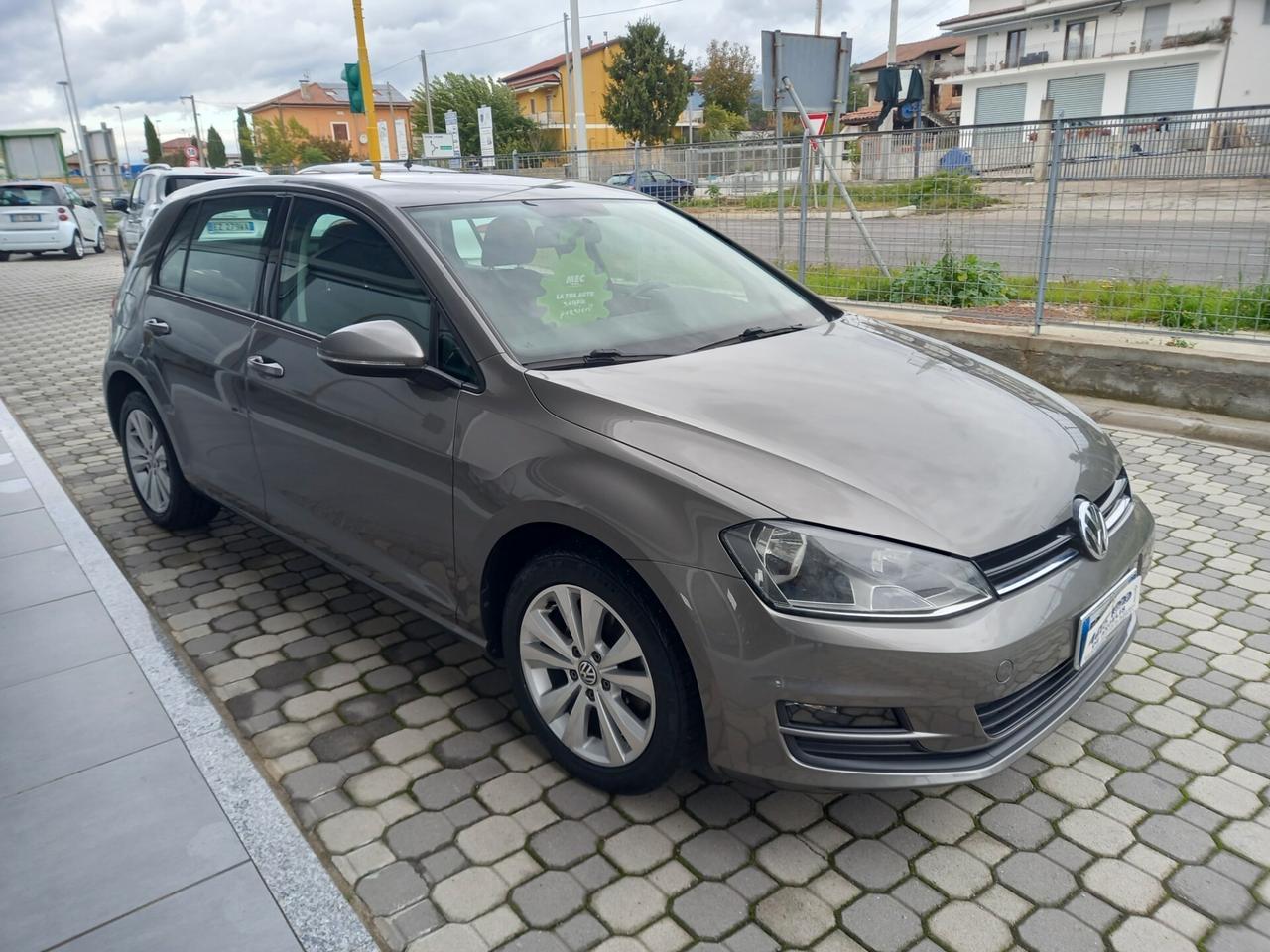 Volkswagen Golf 1.6 TDI 105 CV ** BLUEMOTION TECHNOLOGY ** 5 PORTE