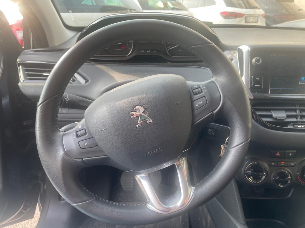 Peugeot 208 PureTech 82 5 porte Active - Neo Patentati -