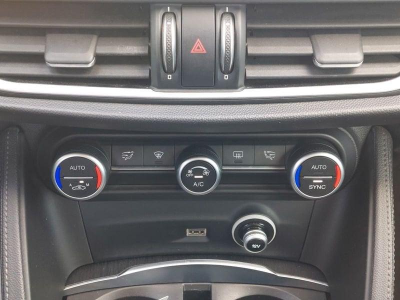 Alfa Romeo Stelvio 2.2 Turbo Diesel 160CV AT8 RWD Business
