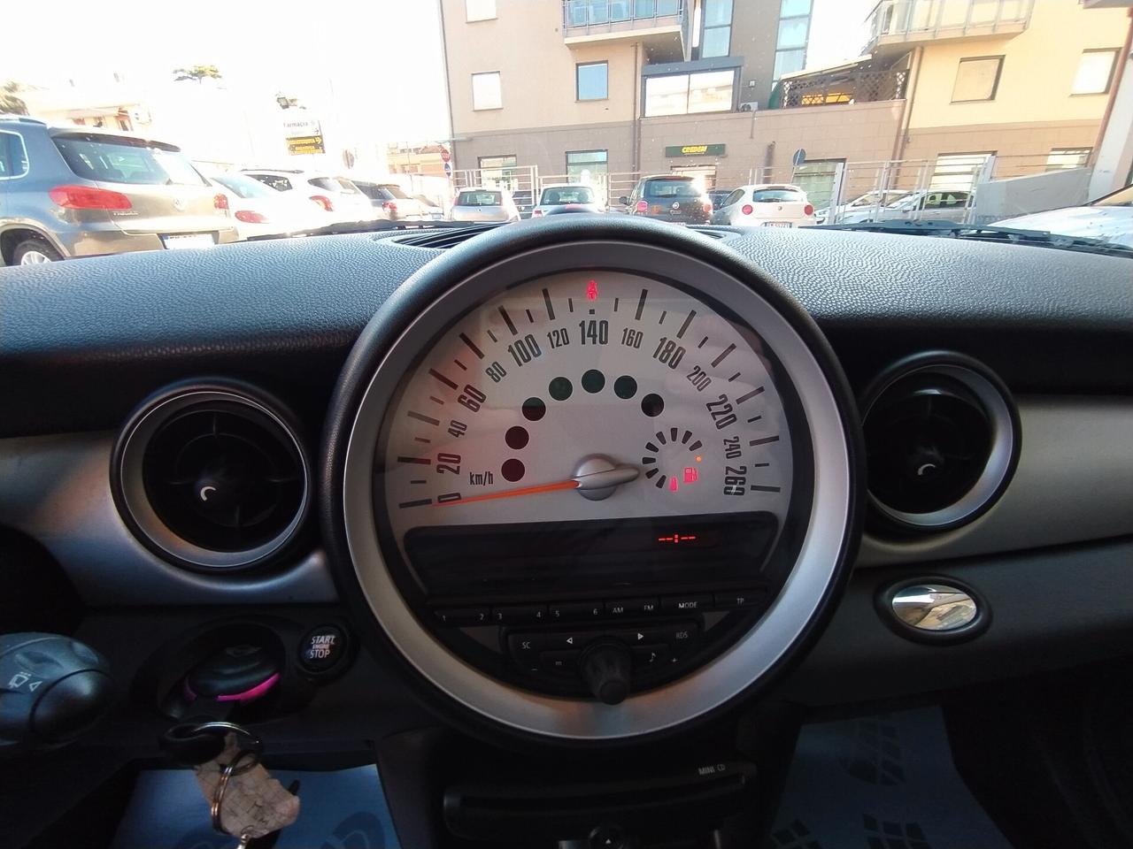 Mini 1.6 16V One (55kW) Neopatentati