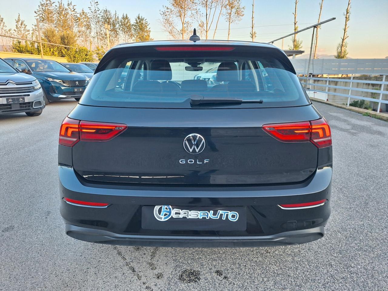 Volkswagen Golf LIFE TDI 115cv DSG NAV+RETROCAM. - 2022