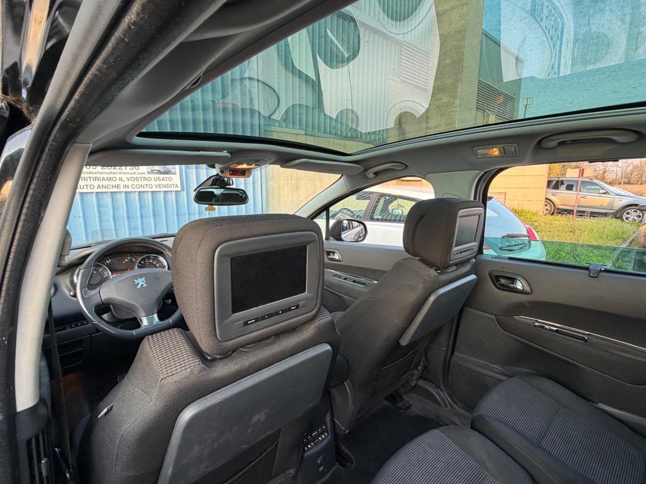 Peugeot 5008 1.6 HDi 112CV cambio robotizzato Tecno