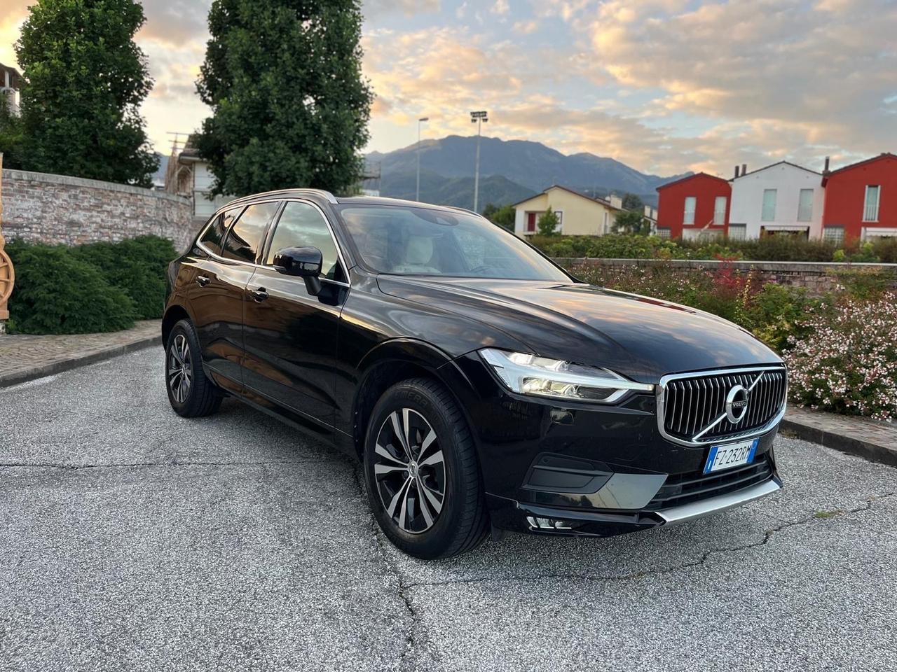 Volvo XC60 B4 (d) AWD Geartronic Inscription