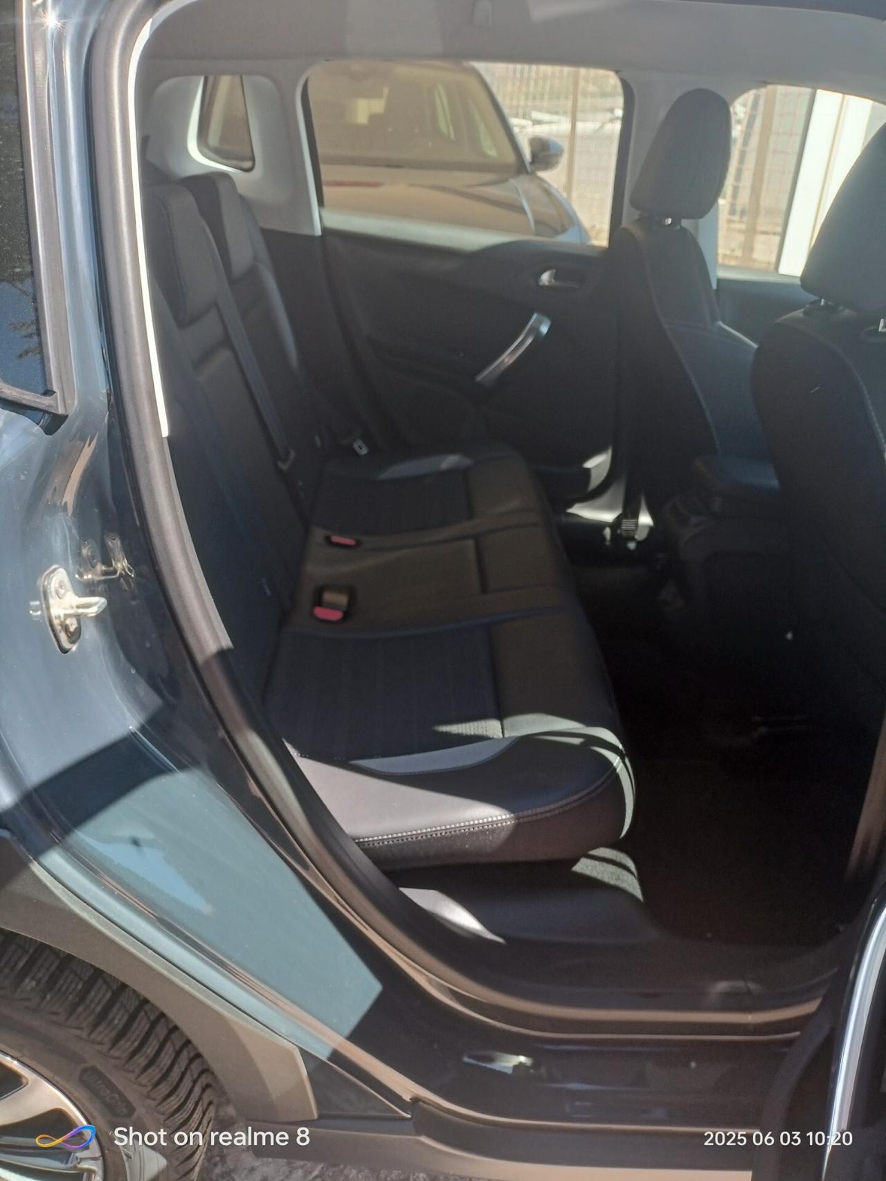 Peugeot 2008 BlueHDi 120 EAT6 S&S Allure
