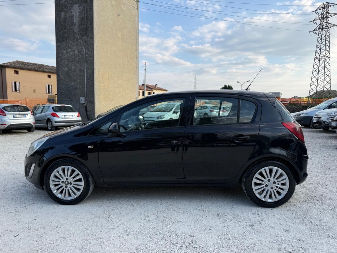 Opel Corsa 1.2 5 porte Club UNICO NEOPATENTATI