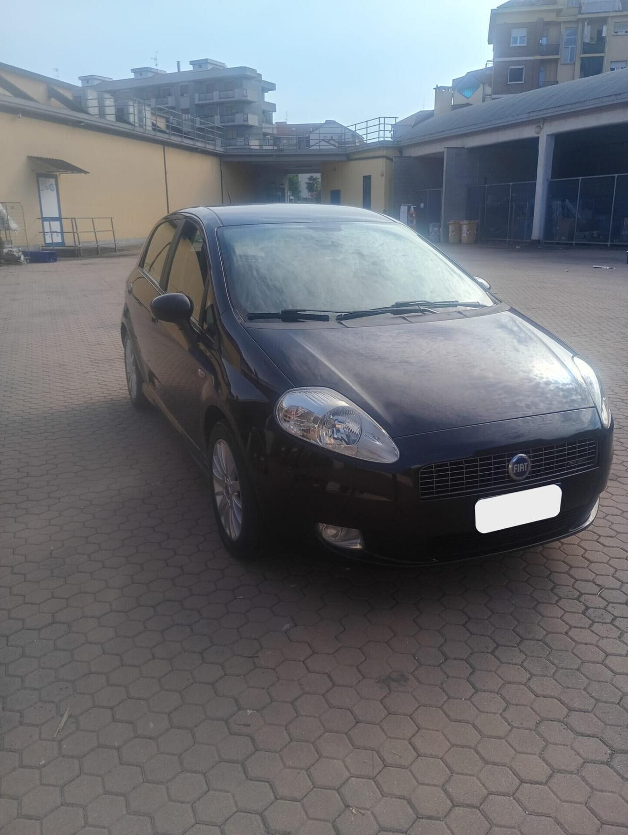 FIAT GRANDE PUNTO - APERTI AD AGOSTO