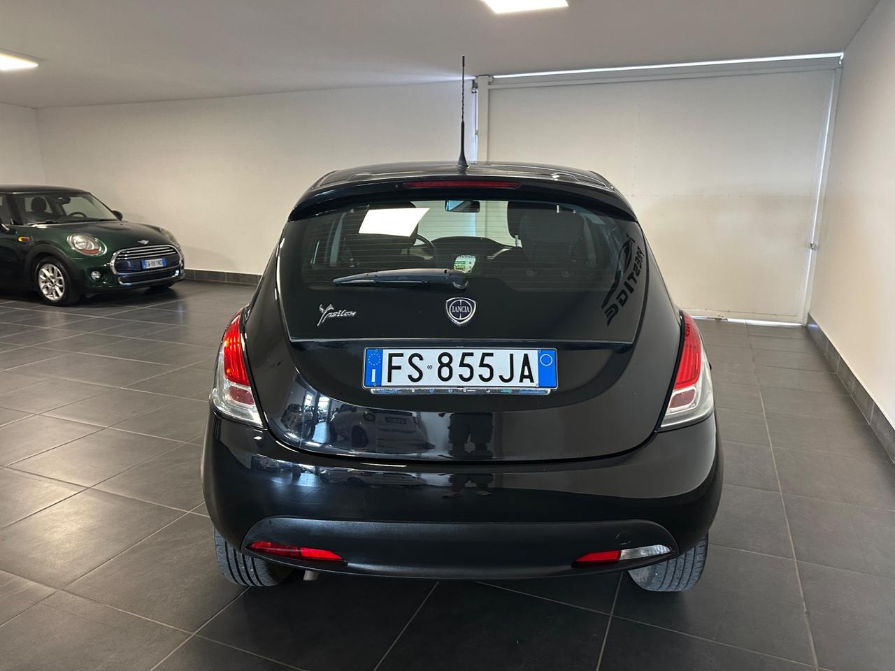 LANCIA YPSILON 1.2 BENZINA 69CV NEOPATENTATI
