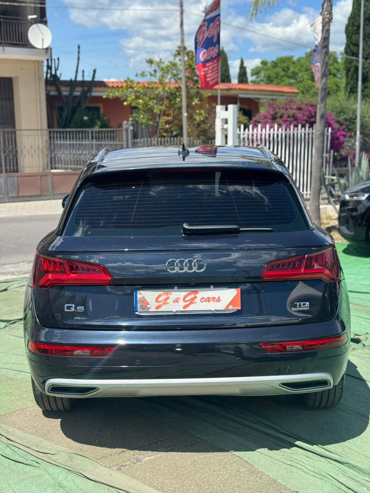 Audi Q5 2.0 TDI quattro S tronic Business Sport