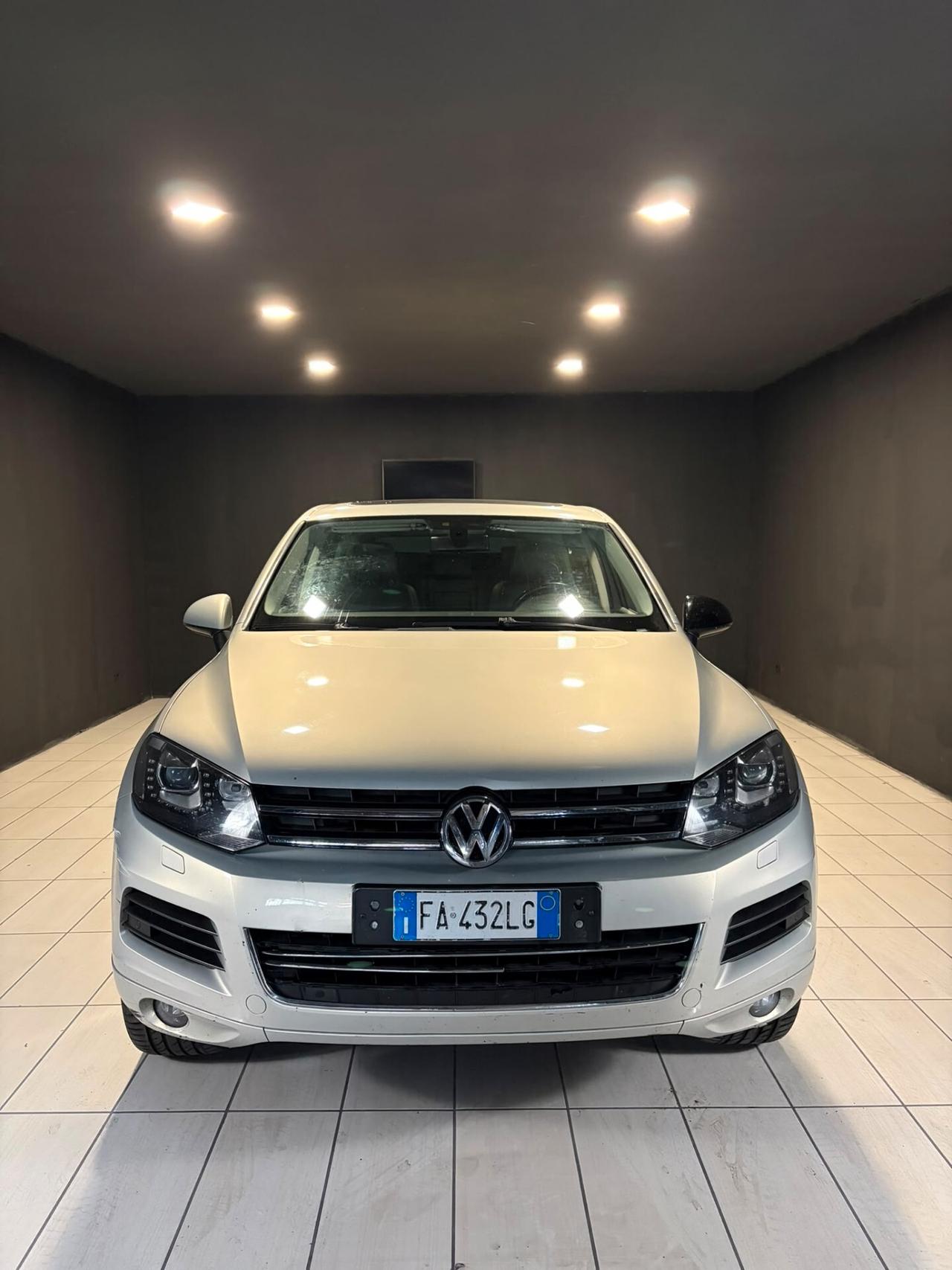 VOLKSWAGEN TOUAREG DEL 2015 3.0 V6 4X4 AUTOMATICA SUPERFULL