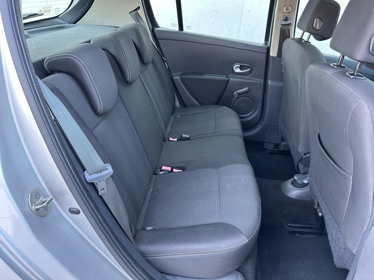 Renault Clio 1.2 16V 5 porte Luxe