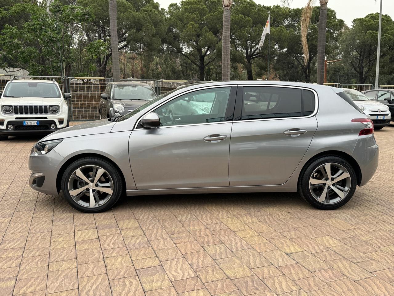 Peugeot 308 BlueHDi 120 S&S Allure