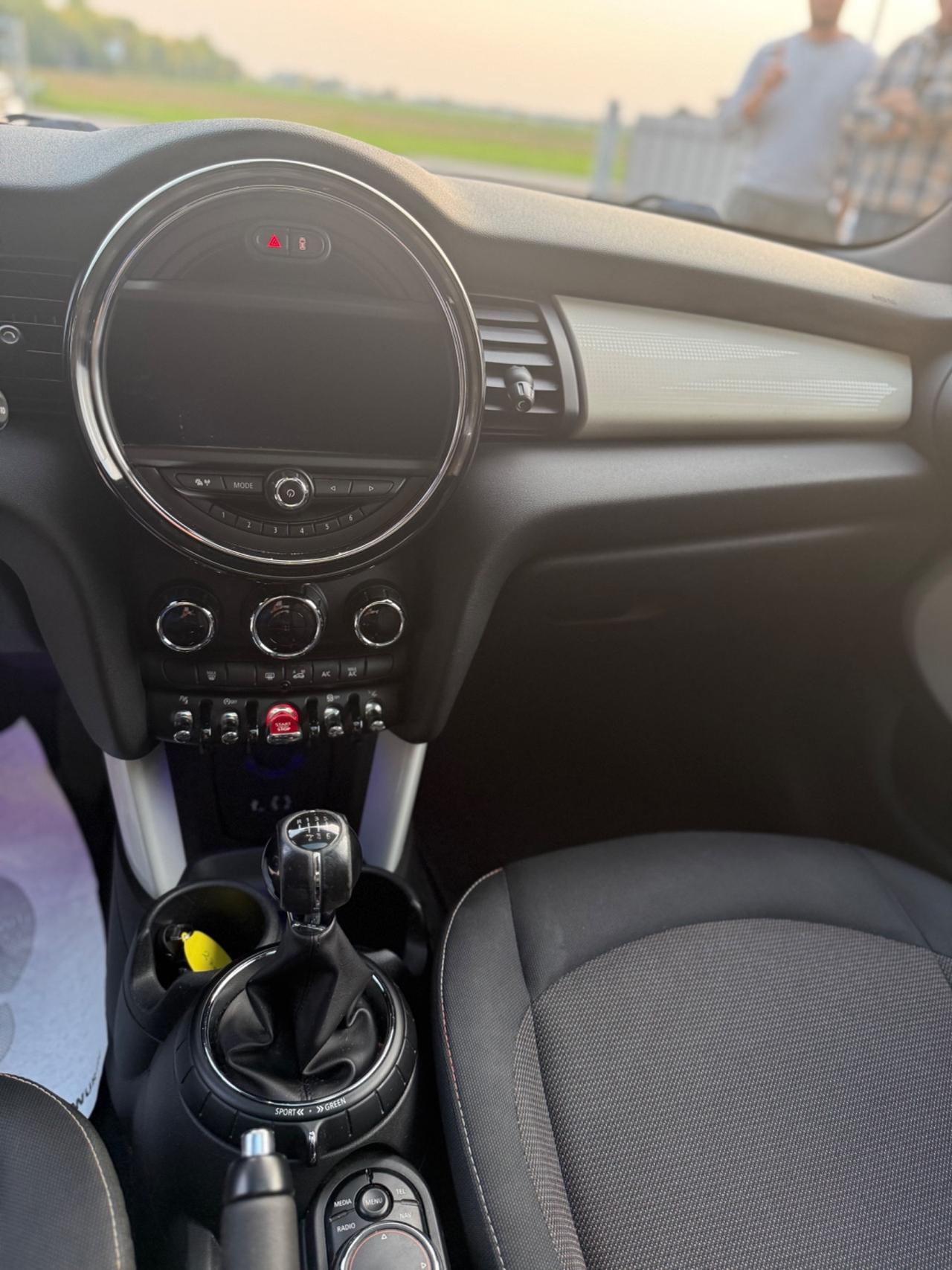 Mini 1.5 Cooper D Business XL