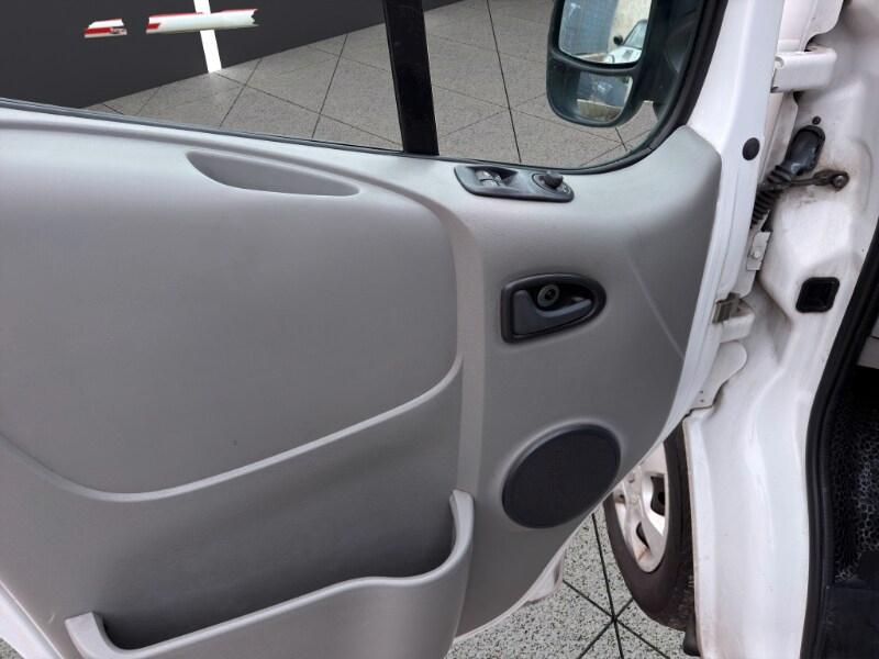 RENAULT Trafic 3ª serie Trafic T27 2.0 dCi/115...