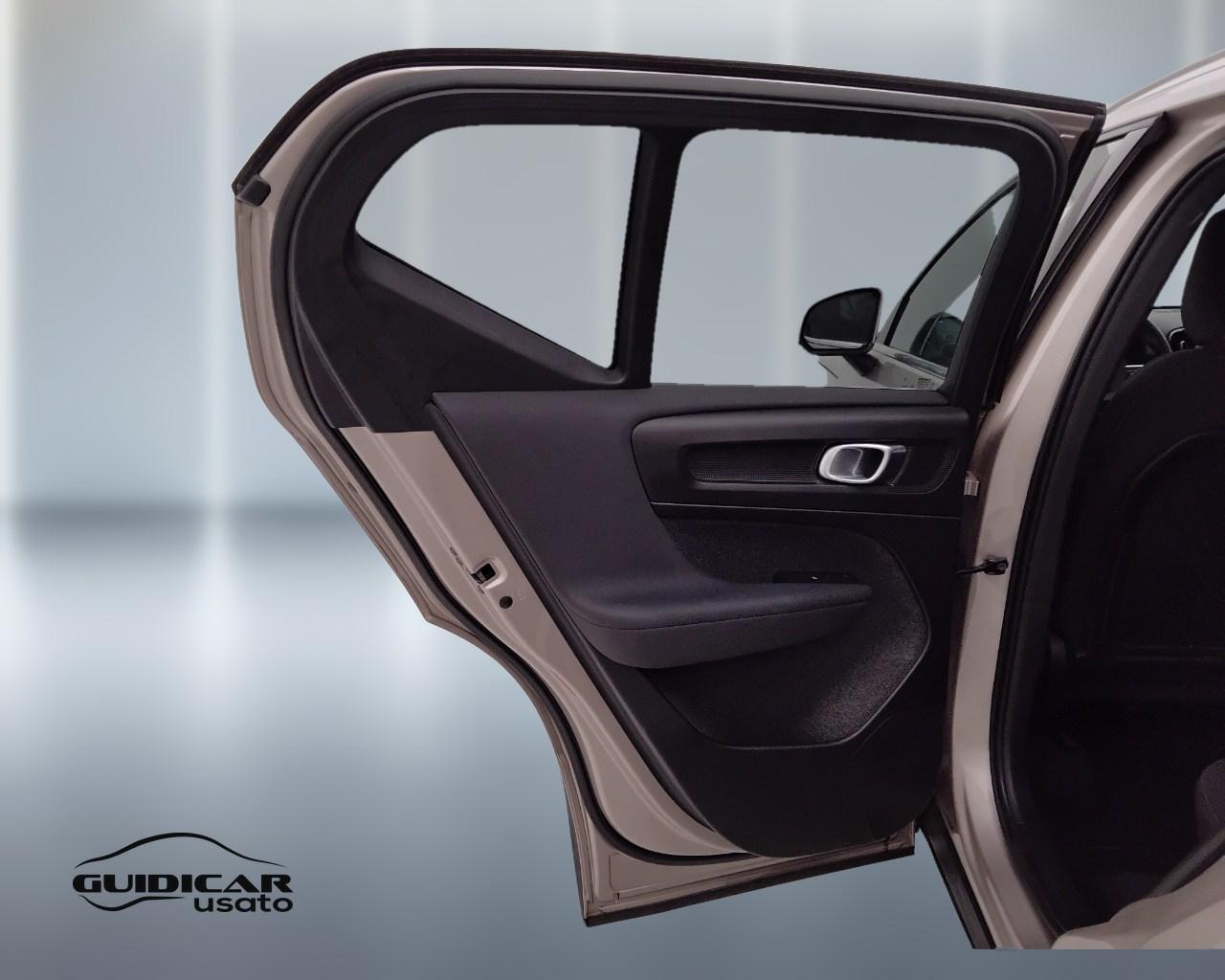 VOLVO XC40 2023 - XC40 1.5 t5 recharge phev Core auto