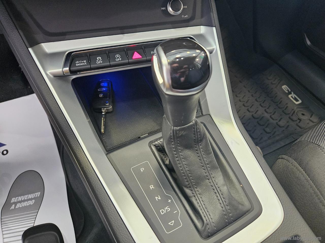 AUDI Q3 35 TDI S tronic Business Advanced