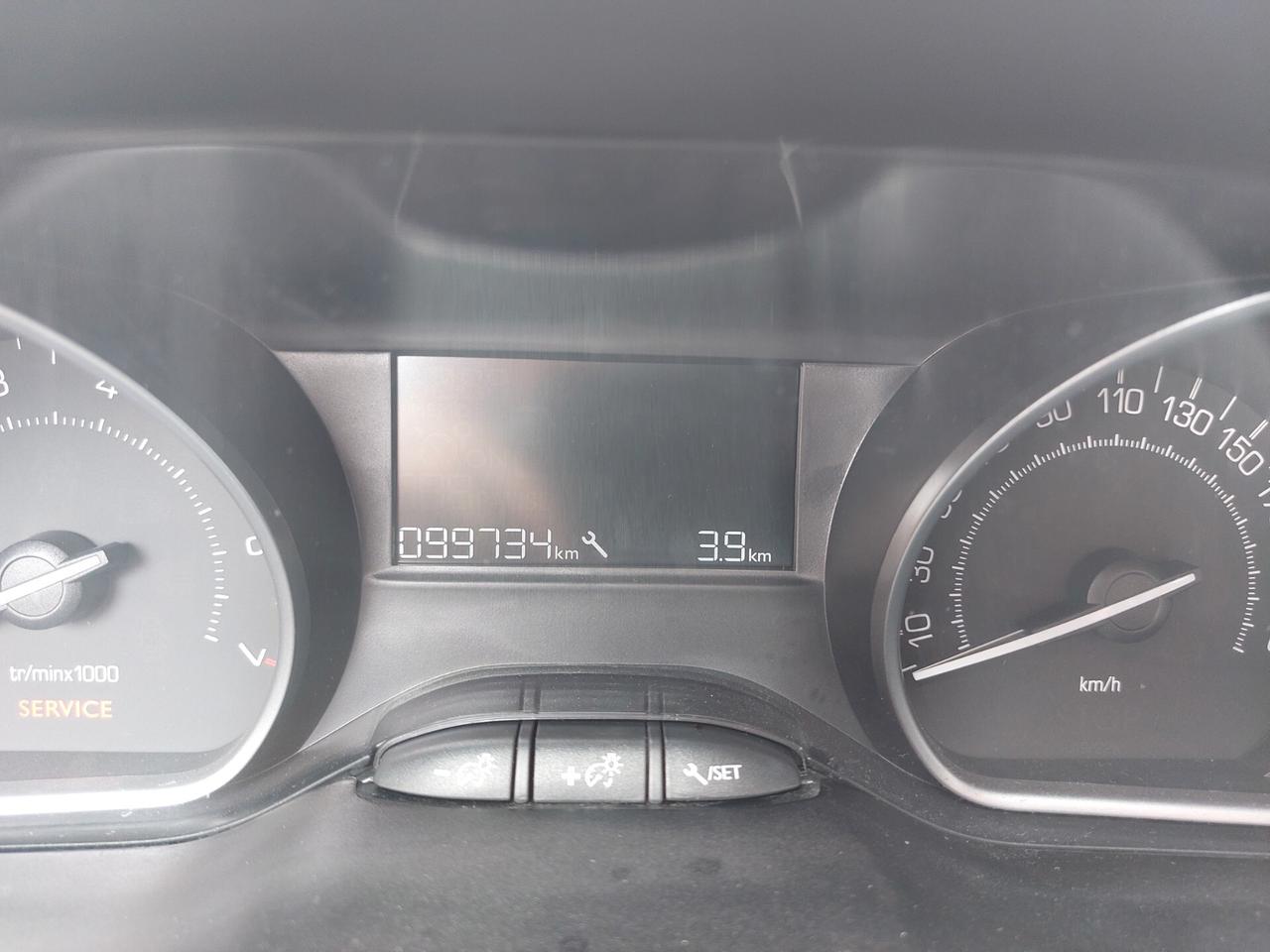 Peugeot 208 1.2 Gpl 82 Cv 5p Allure