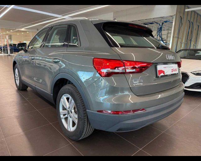 AUDI Q3 35 TDI S tronic Business