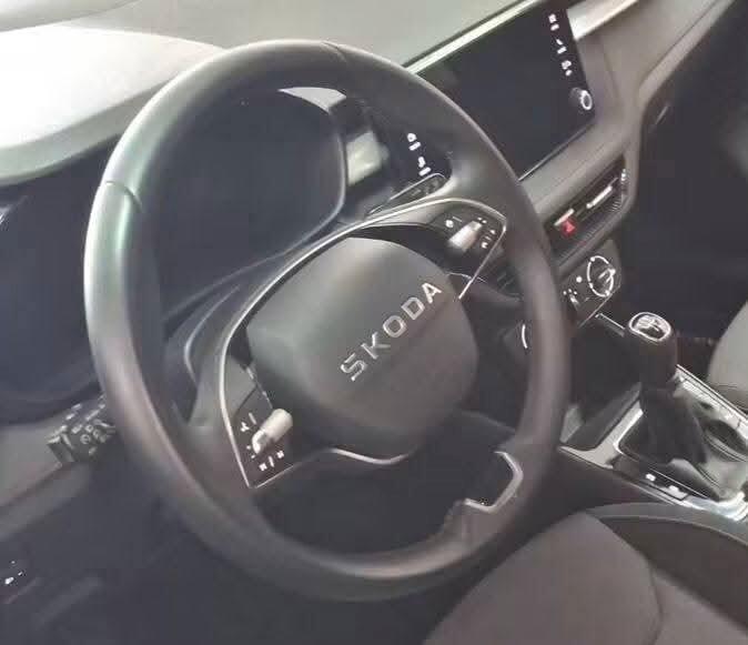 Skoda Fabia 1.0 MPI 80 CV Young Edition