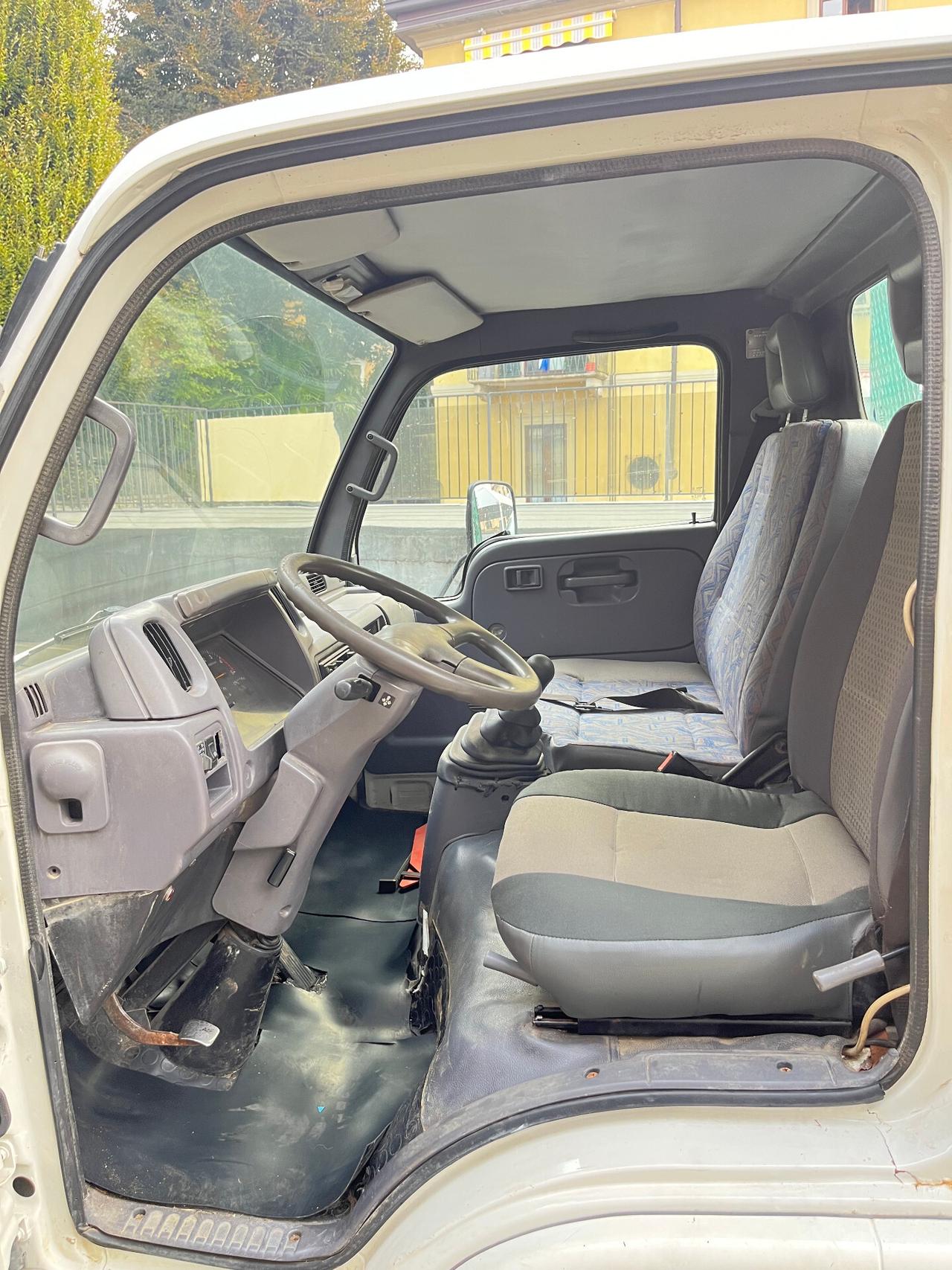 NISSAN CABSTAR 3.0 TDi - AUTOCARRO 3 POSTI - CASSONE RIBALTABILE TRILATERALE - PORTATA 1.300 KG