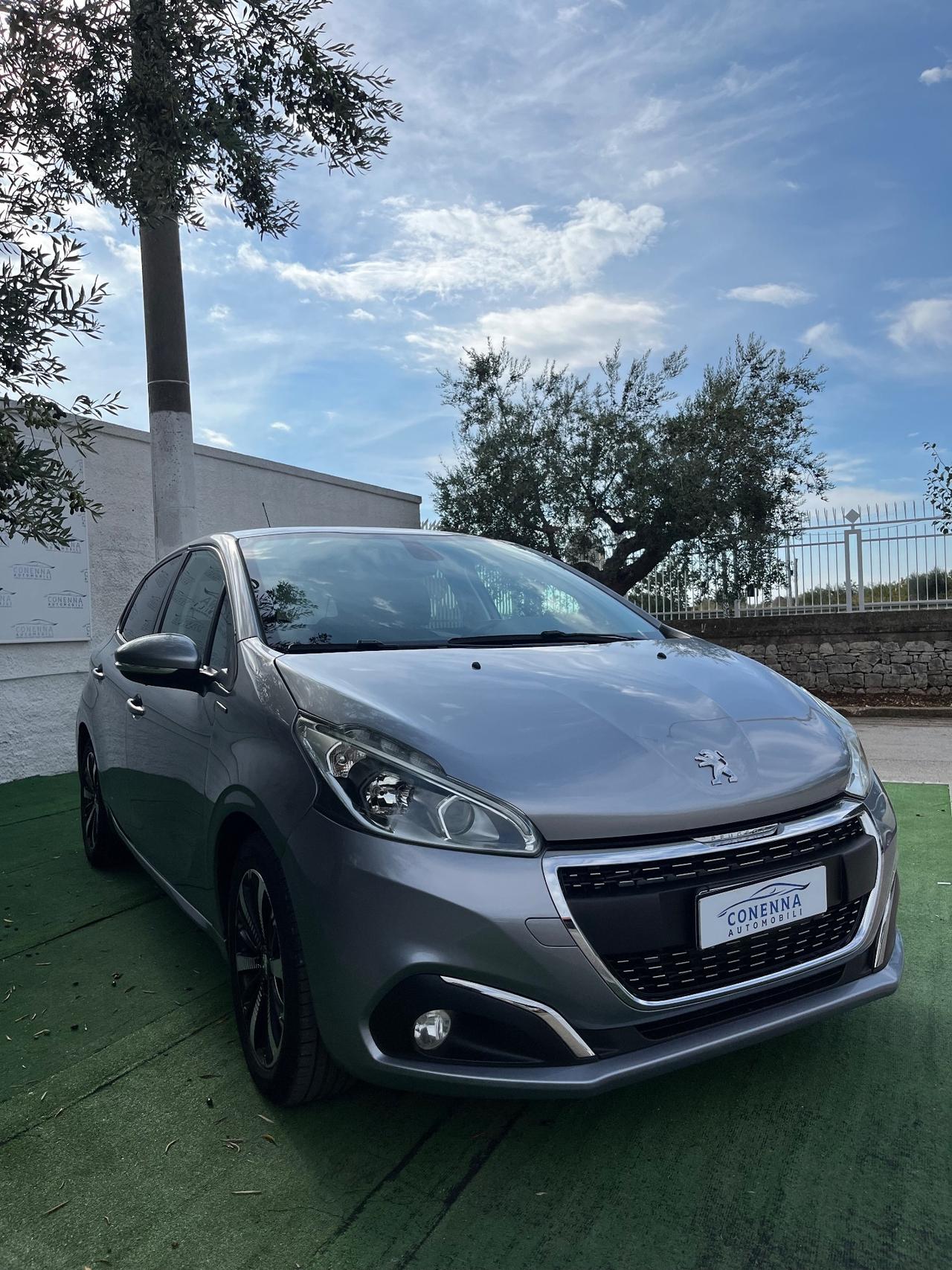 Peugeot 208 PureTech 82 Stop&Start Signature
