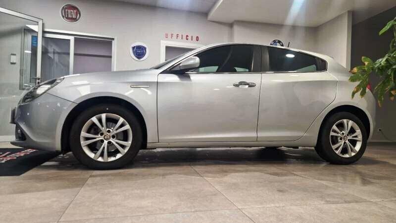 Alfa Romeo Giulietta 1.6 JTDm-2 105 CV Distinctive