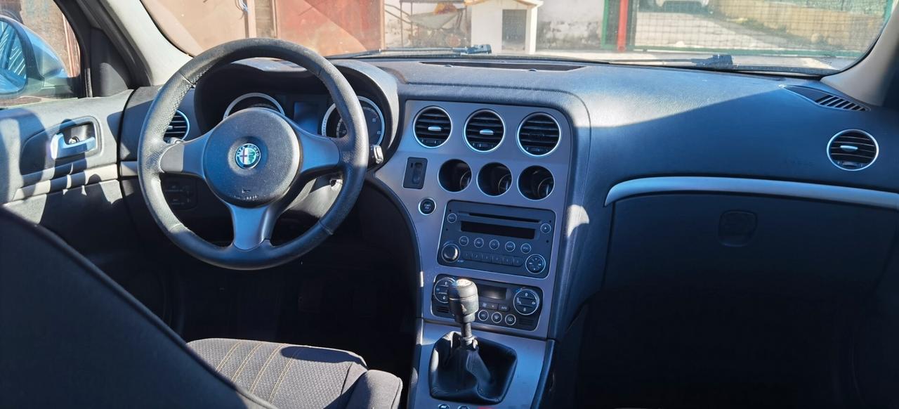 Alfa Romeo 159 1.9 JTDm 16V Exclusive