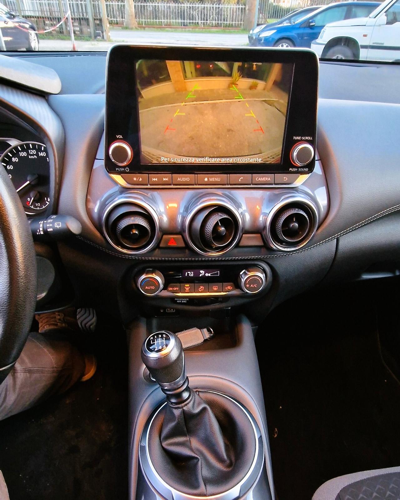 Nissan Juke 1.0 DIG-T 114 CV N-Connecta