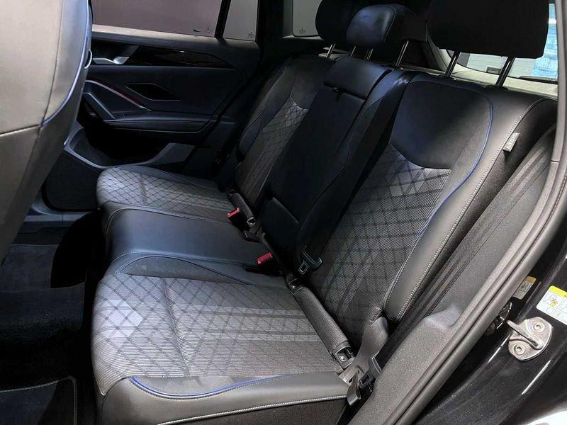 Volkswagen Tiguan 2.0 TDI 150 CV EVO SCR DSG R-Line Camera 360° Matrix Led 19"