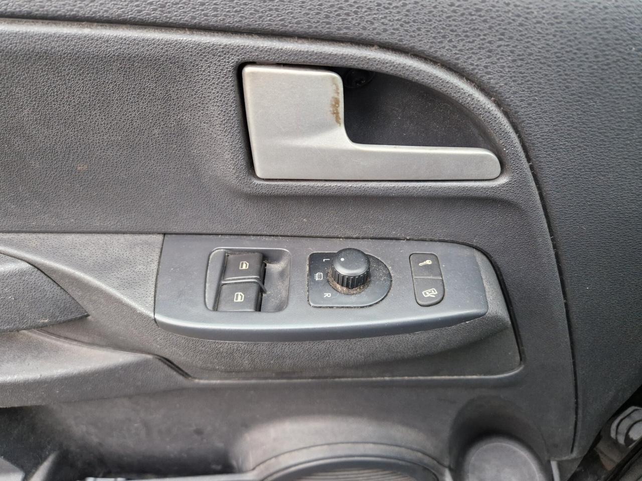 Volkswagen Fox 1.2 54CV "SOLO 83.700 km" Clima, Radio, Servosterzo