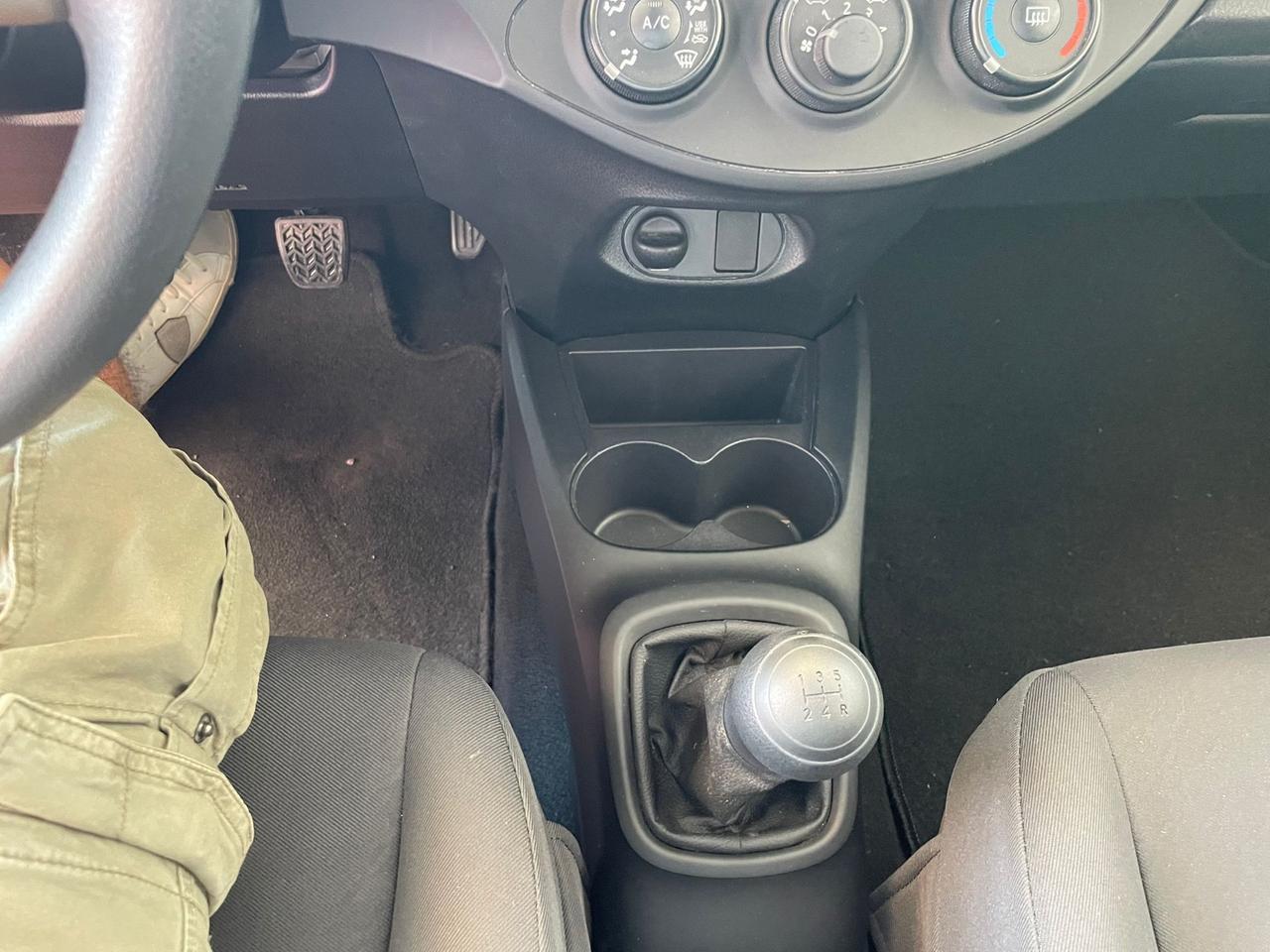 Toyota Yaris 1.0 72 CV 5 porte LOUNGE GPL