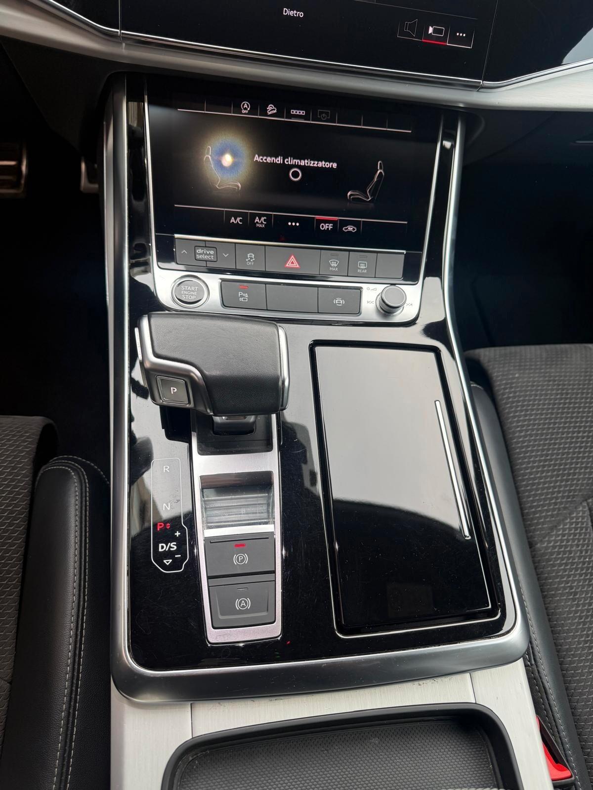 Audi Q8 50 TDI 286 CV quattro S-line