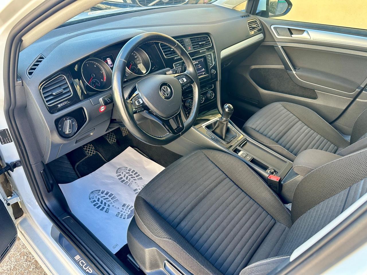 Volkswagen Golf 2.0 TDI 5p. CUP "Limited Edition"